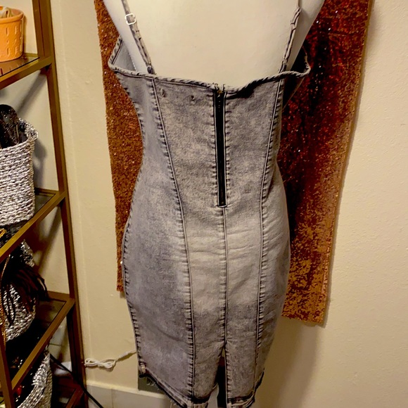 Black stonewashed Jean dress with stretch - Picture 3 of 3